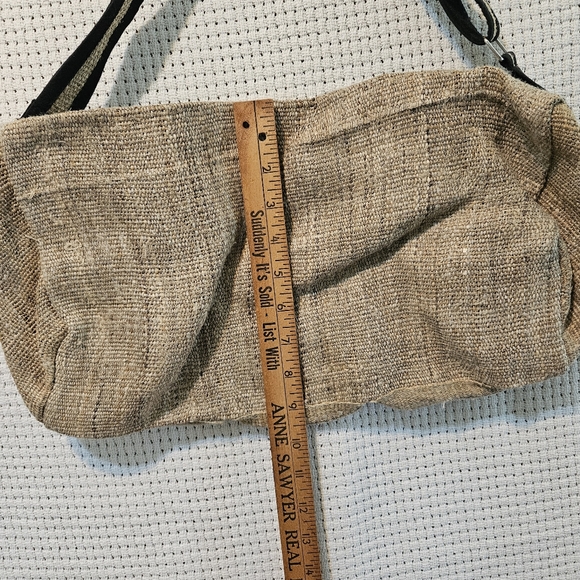 Himalayan Hemp Crossbody Bag - Picture 7 of 7